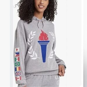 Zoe & Liv olympics torch united nations sweater size medium